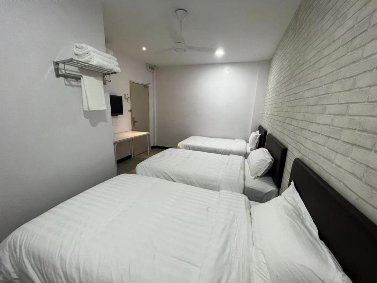 Hotel Decentraland كُوالا تيرينغانو المظهر الخارجي الصورة
