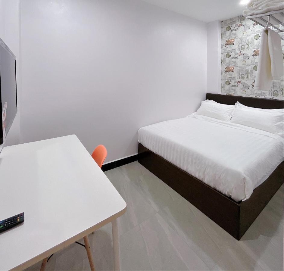 Hotel Decentraland كُوالا تيرينغانو المظهر الخارجي الصورة